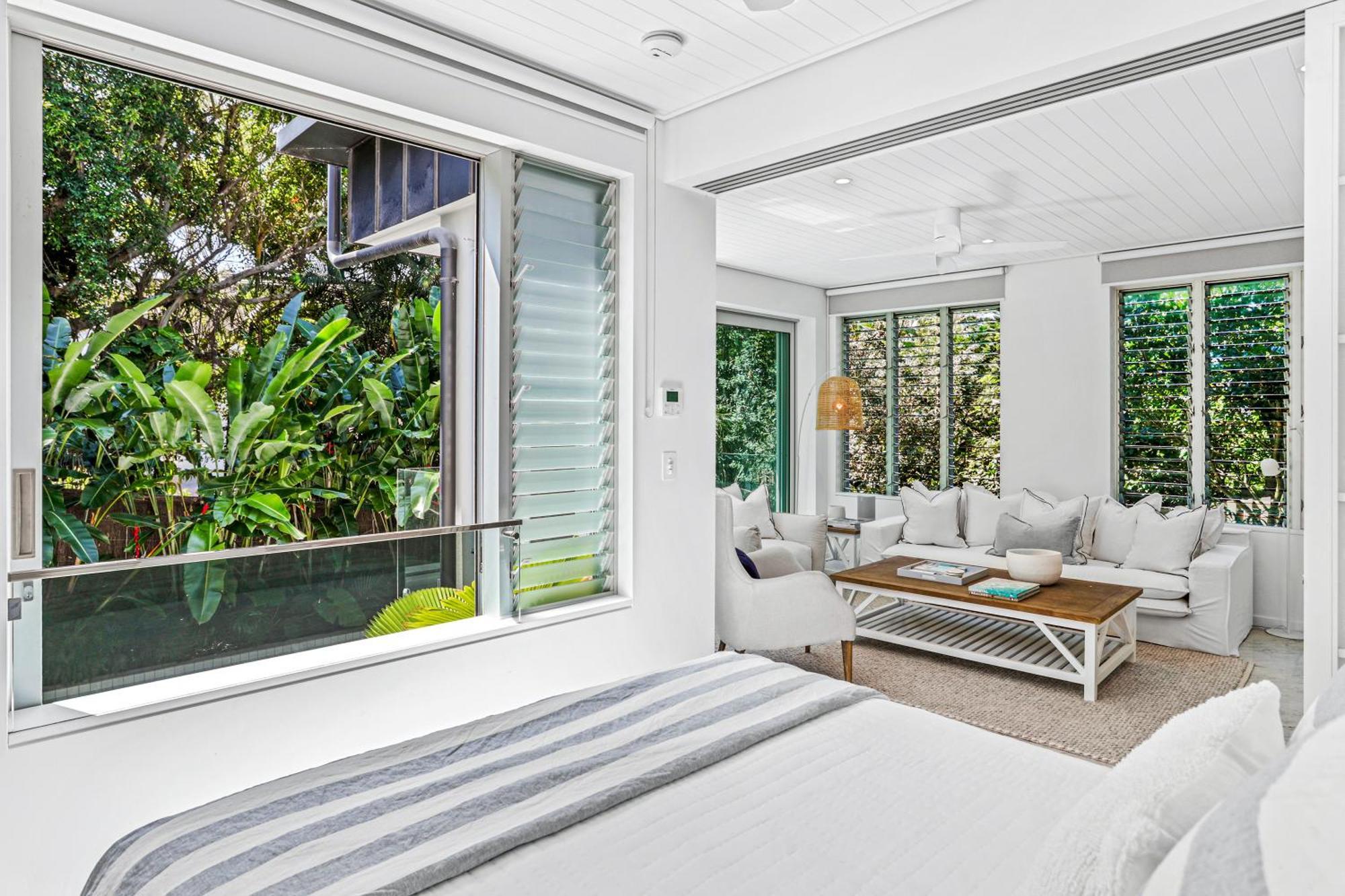 Luxury On The Beach, Sunshine Beach Exterior photo